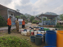 BPBD Kota Bandarlmpung Salurkan Bantuan Air Bersih bagi Warga Terdampak Kekeringan di Way Laga