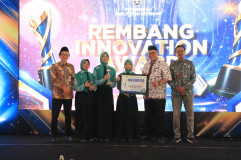 Keren! Pelajar SMPN 1 Lasem Sulap Limbah Malam Batik Jadi Inovasi REWAX-IoT Berkelas Jawa Tengah