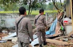 Satpol PP Bongkar Penampungan Pemulung di Hutan Kota Way Halim, PKL di Trotoar Bersiap Ditertibkan