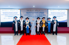 Pertahankan Disertasi tentang Brand Equity PTS, Tri Lestira Raih Gelar Doktor di UBL