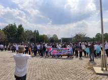 Empat Bulan Siltap Nunggak, Ratusan Aparatur Tiyuh Geruduk Pemkab Tubaba