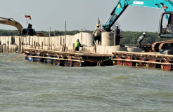 Platform Apung Buatan Dosen Teknik Sipil USM Siasati Mobilitas Material Proyek Tanggul Demak