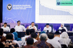 59 Ribu Warga Jateng Lepas dari Kemiskinan, Menko Muhaimin Puji Strategi Progresif Ahmad Luthfi