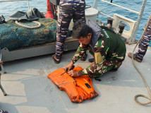 TNI AL Temukan Pelampung Saat Cari Lima Jurnalis yang Hilang di Perairan Anyer