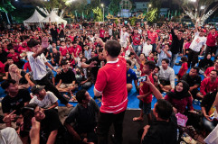 Skuad Garuda Bekuk Singapura, Nobar di Gubernuran Jateng Pecah Jadi Pesta Rakyat