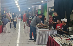 Pameran Batu dan Pusaka di Pasar Dargo Semarang Ramai Pengunjung di Hari Terakhir