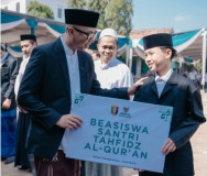 HARI SANTRI