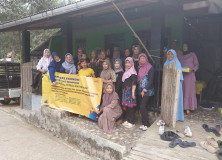 Dorong Kemandirian Ekonomi Keluarga, Tim PkM FE USM Dampingi Ibu-Ibu PKK Pagerwojo 