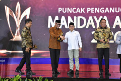 Pemprov Lampung Raih Mandaya Award 2026 sebagai Provinsi Terbaik dalam Penurunan Kemiskinan