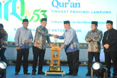 Tanggamus Juara Umum MTQ Lampung 2026, Bupati Saleh Asnawi Terima Piala Bergilir
