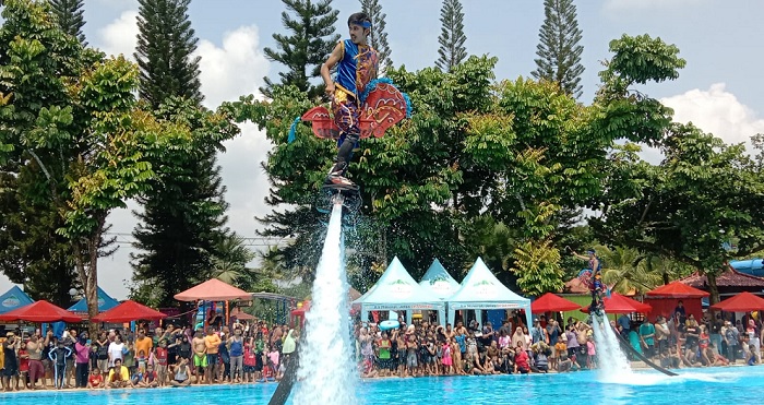 Owabong Sajikan Iron Man Kuda Lumping demi Target 80 Ribu Wisatawan
