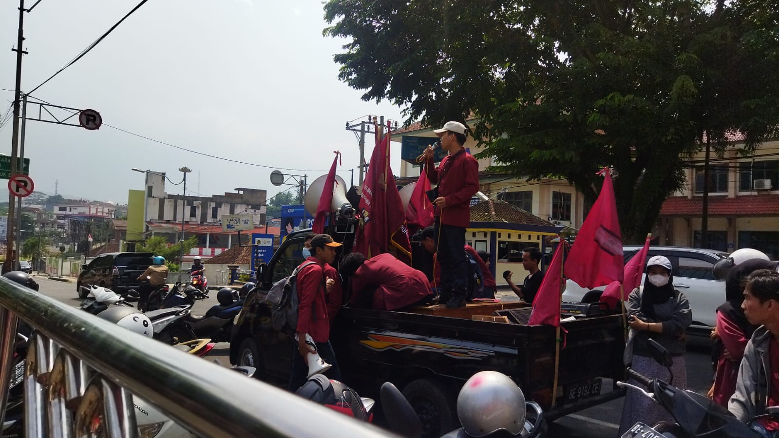 IMM Aksi Desak Sanksi Lurah Beringin Raya yang Diduga Tak Netral