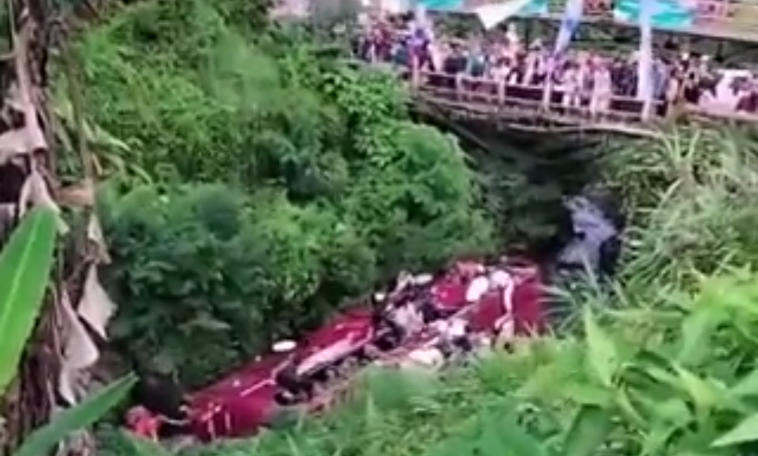 Kecelakaan Bus di Kawasan Wisata Guci Tegal, Beredar Broadcast Ungkap Ada Anak Kecil Mainkan Handle Rem 