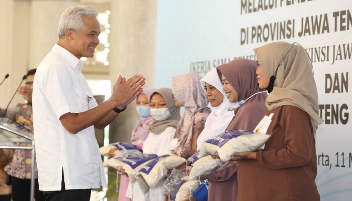 Gandeng UGM, Ganjar Genjot Penanganan Stunting dengan Beras Fortifikasi di 253 Desa