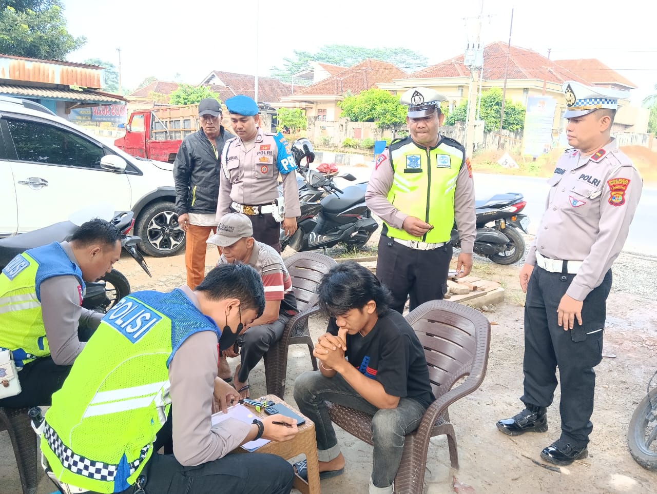 Banyak Pengendara Melanggar Lalin, Polres Tubaba Kembali Memberlakukan Tilang Manual