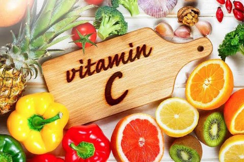Dua Sumber Vitamin C, Suplemen yang Dibutuhkan Tubuh Menangkal Radikal Bebas 