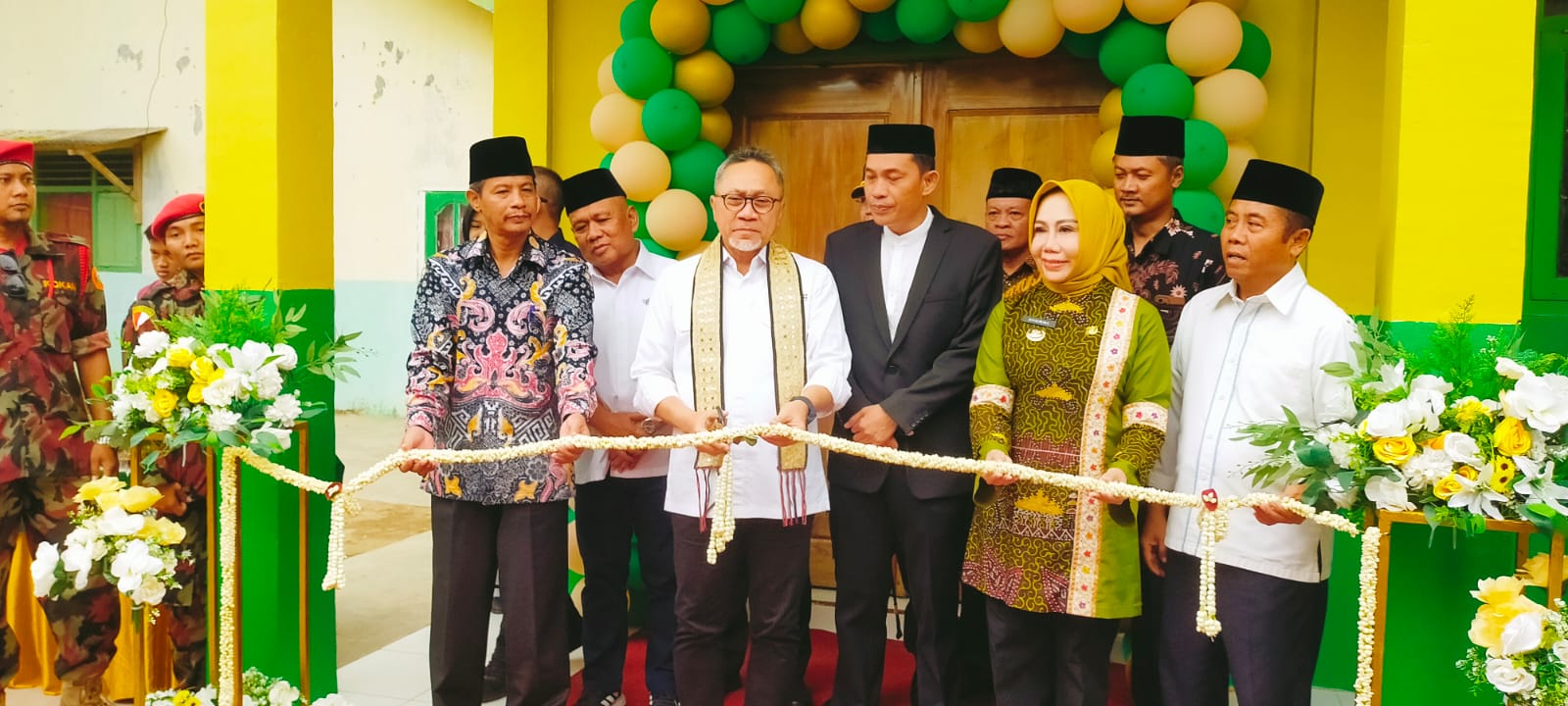 Kunker ke Tubaba Mendag RI Beri Bantuan SMKM, PDM, dan Aisyiyah