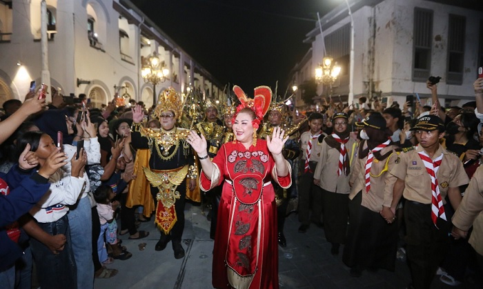 Usung Tema The Luxury, Semarang Night Carnival 2023 Disambut Tumpah Ruah Warga