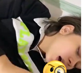 Video Syur Mirip Rebecca Klopper, Netizen Pelototi Bagian Tubuh Yang Identik