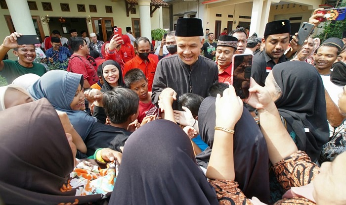 Sowan ke Ponpes Buntet Cirebon, Ganjar Diwejangi Soal Kebangsaan