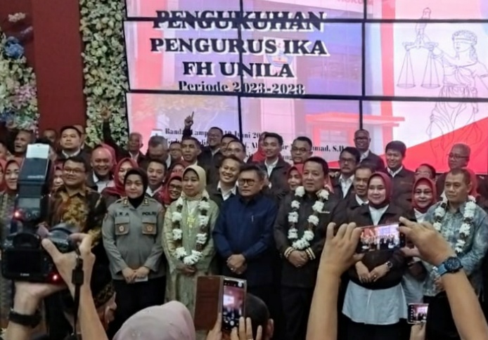 Dipimpin Asri dari Kejagung, Pengukuhan IKA FH Unila Dihadiri Gubernur dan Pengurus KONI