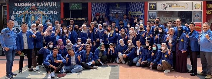 Melihat Kehidupan Warga Binaan, Mahasiswa Psikologi USM KKL ke Lapas IIA Magelang