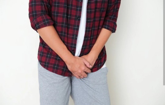 5 Resiko Kesehatan Menimpa Anda Akibat Kebiasaan Menahan Buang Air Kecil