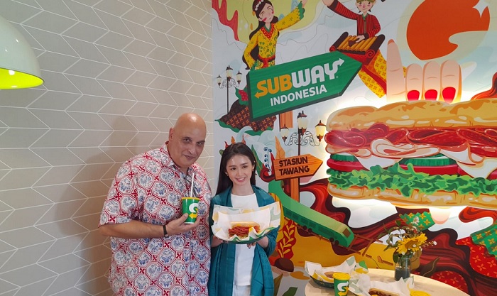 Subway Buka Restoran ke-80 di Semarang, Berhias Mural Lukisan Tarian dan Gamelan