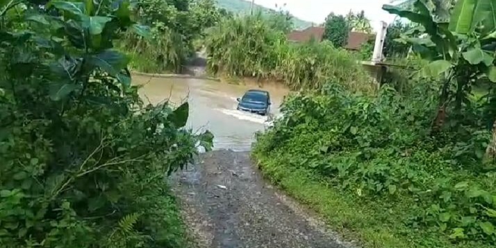 Mobil Berenang dan Jalan Lubang Cukuhbalak, 27 Tahun Selalu Survei