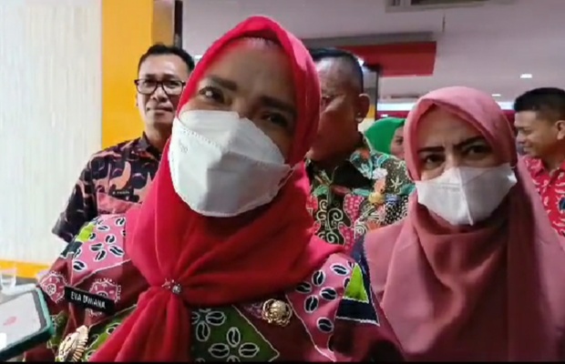 Wali Kota Takziah dan Beri Santunan kepada Korban Jatuhnya Lift Az Zahra
