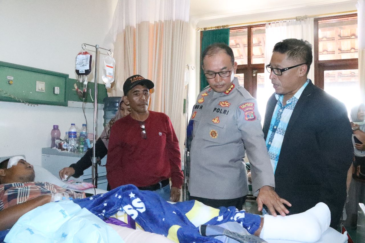 Kapolres Kombes Pol Ino Jenguk 2 Korban Lift Az Zahra