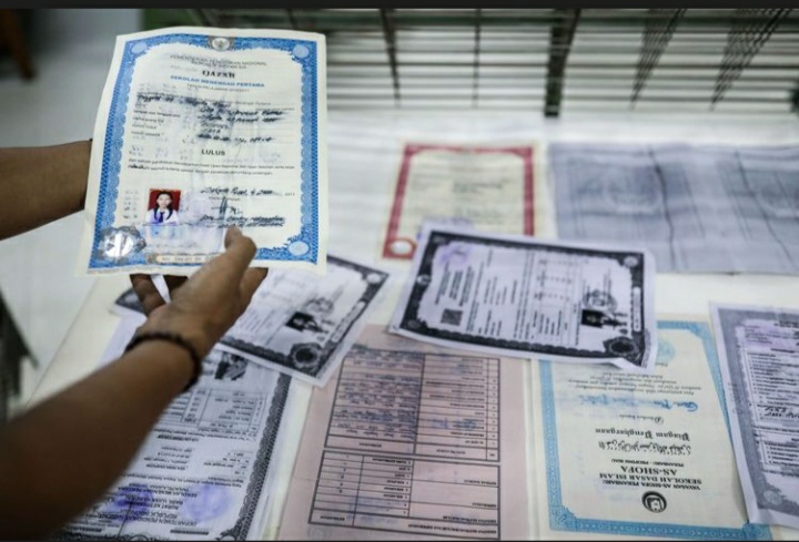 Di Pesawaran, Ada SMP Tahan Ijazah hingga 4 Tahun