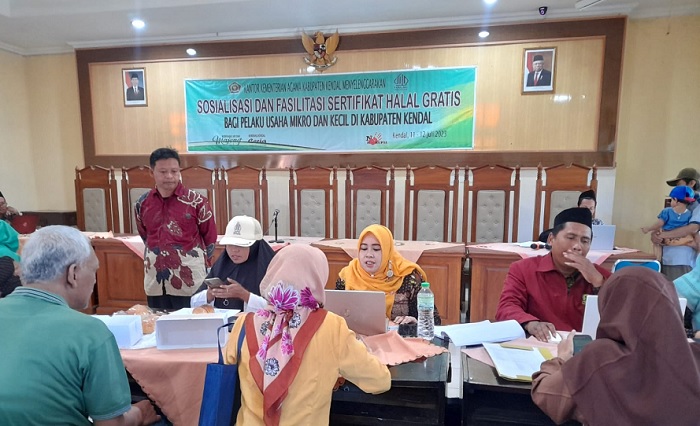Pelaku Usaha Mikro dan Kecil di Kendal Daftarkan Sertifikasi Halal Gratis