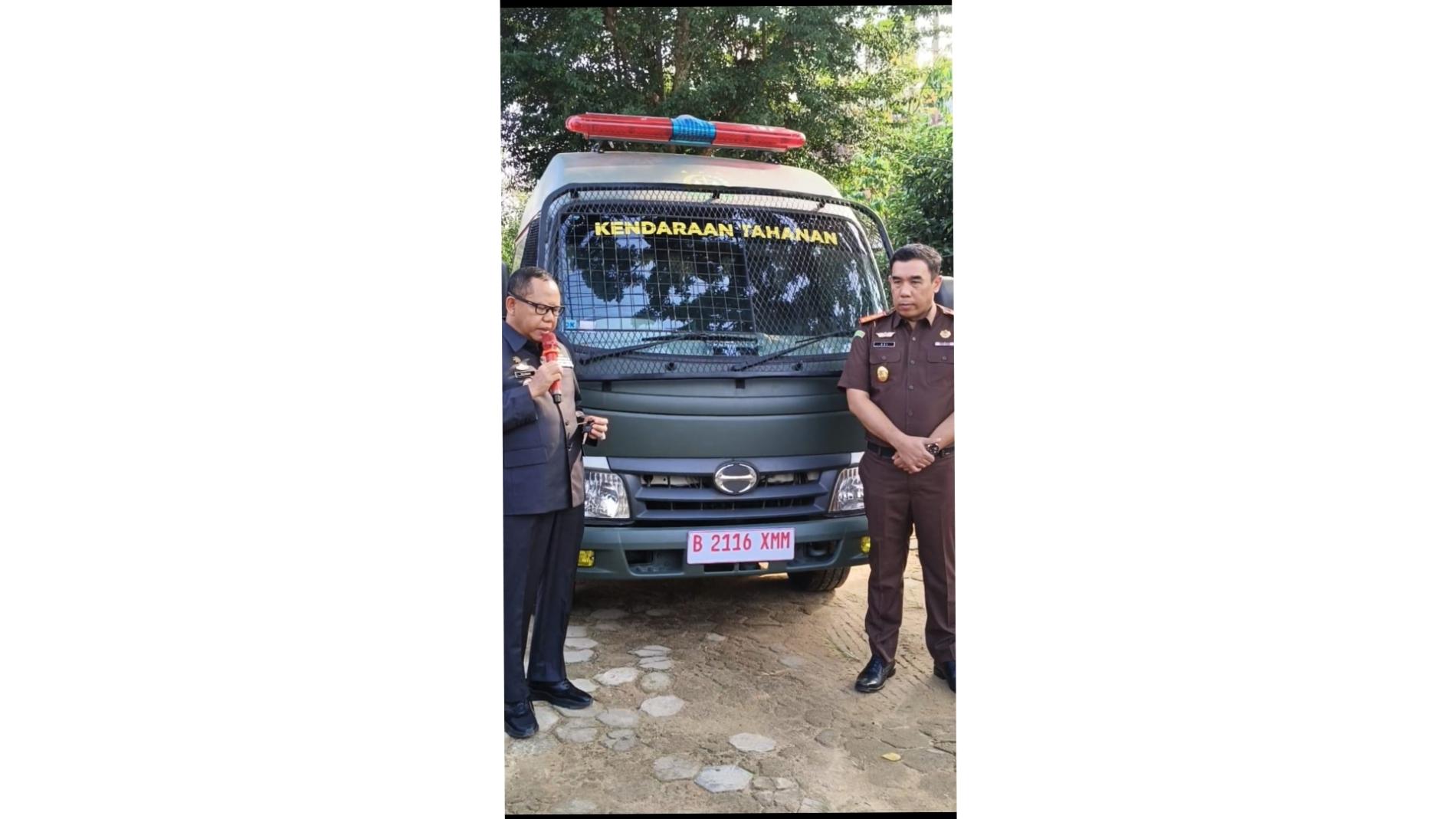 Pemkab Mesuji Hibahkan Mobil Tahanan ke Kejaksaan Negeri Mesuji