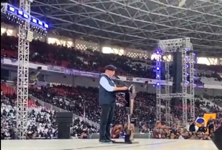 Kapasitas GBK Cuma 77.193 Orang,  Klaim Dihadiri Ratusan Ribu, Pas Anies Baswedan  Pidato Pendukungnya Pada Pulang