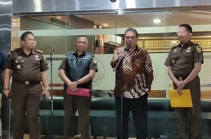Diperiksa 12 Jam, Airlangga Hartarto Jawab 46 Pertanyaan Terkait Kasus Ekspor CPO