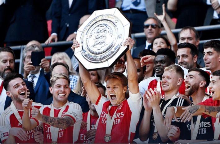 Declan Rice Bungkam Kritik Roy Keane, Arsenal Tundukkan Manchester City di Community Shield