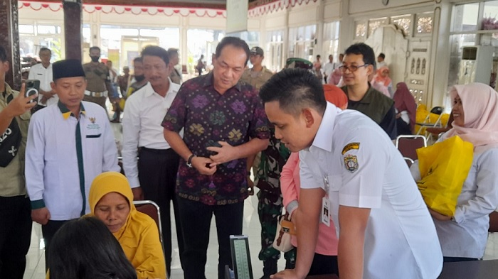 Gandeng Stasiun TV Nasional dan RS Swasta, Pemkab Kendal Berikan Pemeriksaan Kesehatan Gratis untuk Warga