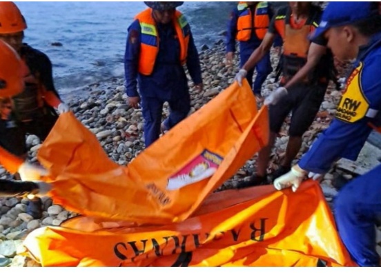 Mayat Tanpa Kepala Ditemukan di Pantai Cukuh Gayau Tanggamus