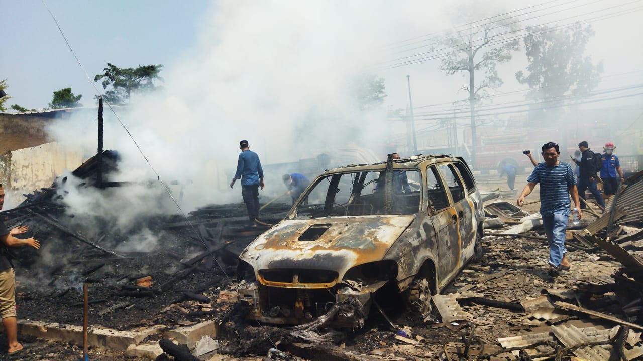 Bakar Sampah, Rumah dan 3 Mobil Ludes di Korpri Sukarame