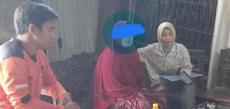 Emak-emak di Jombang Berteriak di Tengah Jalan Minta Ditabrak Pengguna Jalan, Karena Masalah ini