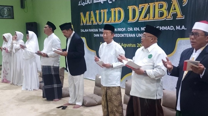 Gelar Maulid Diba di Masjid Unwahas, Ulama Jateng Doakan Ganjar-Yasin