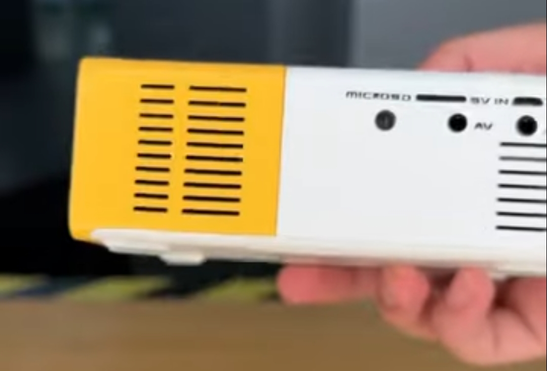 Proyektor LCD Formovie Xming Page One Resmi Dirilis, Bisa Nonton Bioskop dari Rumah