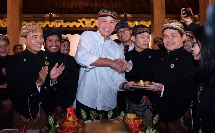 Ganjar Didoakan 300 Dalang se-Indonesia yang Pentaskan Lakon Wahyu Keprabon