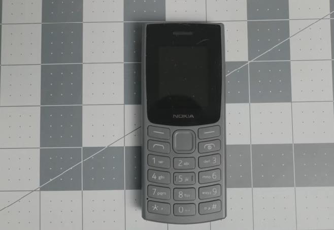 Langkah Aneh Nokia yang Masih Menjual HP Jadul Disaat Brand Lain Berlomba Memberikan Fitur Canggih