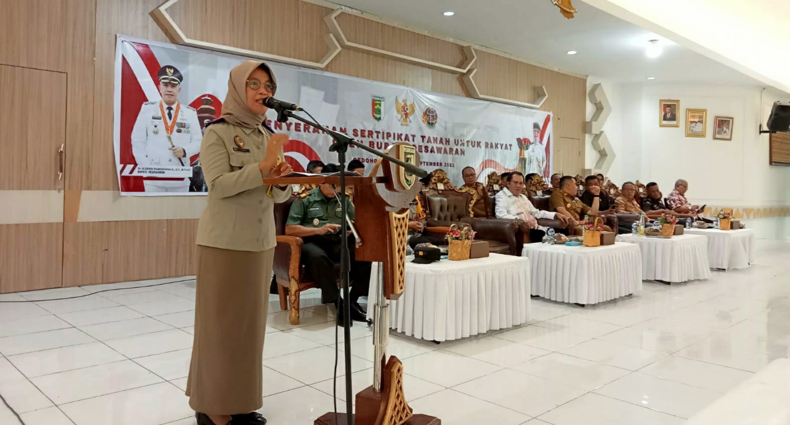 Pemkab dan BPN Pesawaran Serahkan 645 Sertifikat PTSL dan UKM