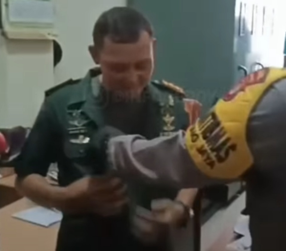Berhasil Tipu Seorang Camat hingga Puluhan Juta, TNI Gadungan di Depok Diamankan