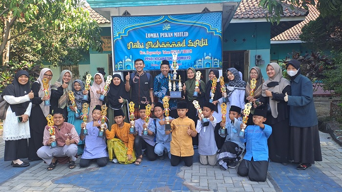 Borong 17 Trofi, SD PTQ Annida Salatiga Kembali Juara Umum Pekan Maulid Mapsi