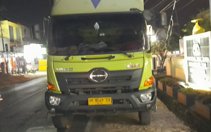 Fuso dari Medan Tabrak Hingga Tewas Pengemudi Motor di Jalintim