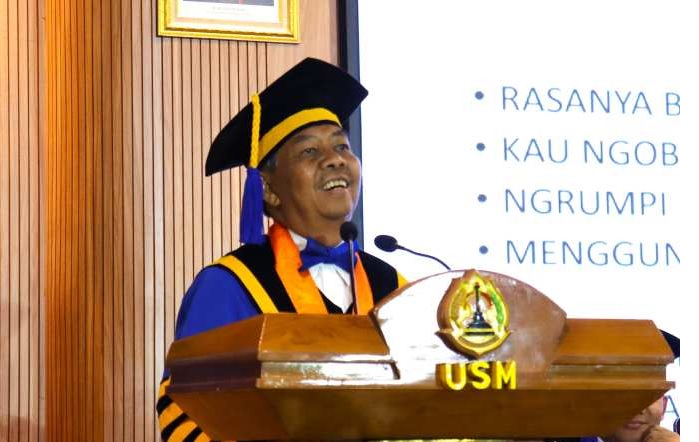 Hadapi Industri 4.0, Prof Dharto Minta Wisudawan USM Berpikir Kritis dan Kreatif
